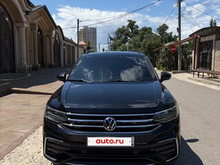 2021 Volkswagen Tiguan Allspace II Рестайлинг, чёрный, 2180000 рублей, вид 2