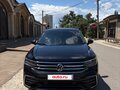2021 Volkswagen Tiguan Allspace II Рестайлинг, чёрный, 2180000 рублей - вид 1