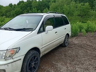 2001 Nissan Presage I, белый, 200000 рублей, вид 4