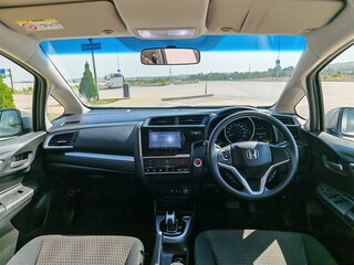 2019 Honda Fit III Рестайлинг, серый, 1490000 рублей, вид 4