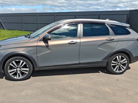 2018 Lada (ВАЗ) Vesta SW Cross I, серый, 850000 рублей, вид 4