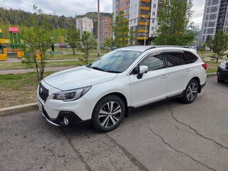 2017 Subaru Outback V Рестайлинг, белый, 1900000 рублей, вид 1