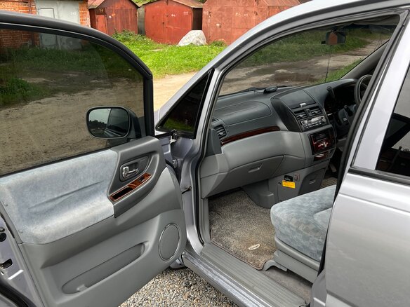 1998 Nissan Presage I, серый, 430000 рублей - вид 17