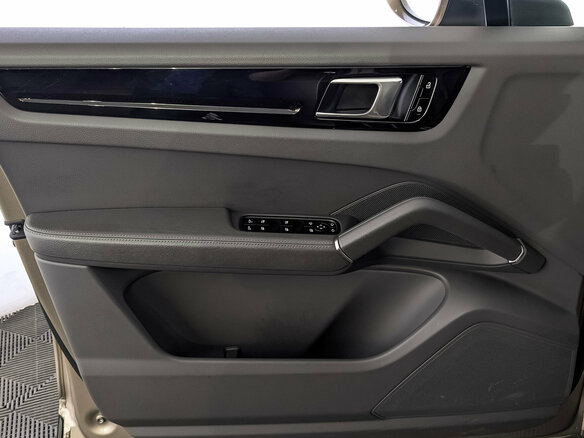 2019 Porsche Cayenne III, серый, 4790000 рублей - вид 19