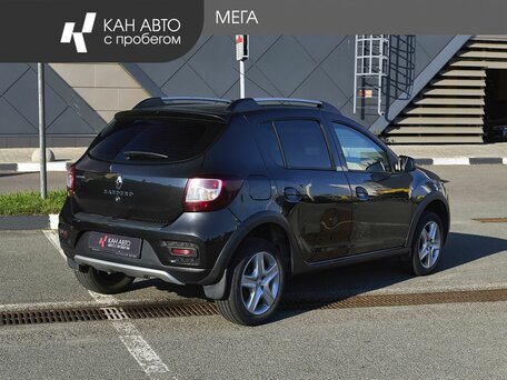 2017 Renault Sandero Stepway II, чёрный, 840000 рублей, вид 2