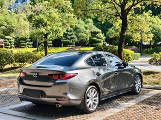 2023 Mazda 3 Axela IV (BP), серый, 1600000 рублей, вид 4