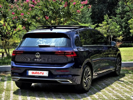 2023 Volkswagen Golf VIII, синий, 2590000 рублей, вид 3