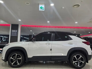 2023 Chevrolet TrailBlazer III, чёрный, 2000777 рублей, вид 3