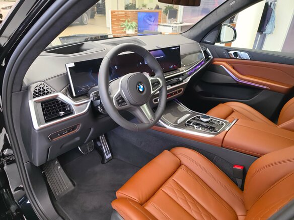 2026 BMW X7 40d I (G07) Рестайлинг, чёрный, 17490000 рублей - вид 16