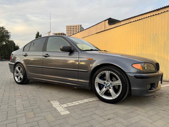 2002 BMW 3 серии 325i IV (E46) Рестайлинг, серый, 750000 рублей - вид 4