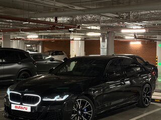 2022 BMW 5 серии 530i xDrive VII (G30/G31/G38) Рестайлинг, чёрный, 4200000 рублей, вид 3