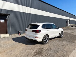 2024 BMW X5 40i IV (G05/G18) Рестайлинг, белый, 9490000 рублей, вид 2