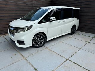 2021 Honda Stepwgn V Рестайлинг, белый, 1990000 рублей, вид 4