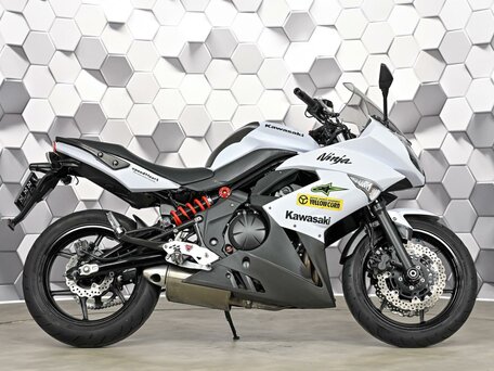 2010 Kawasaki ER-6F (Ninja 650R), белый, 475000 рублей, вид 3