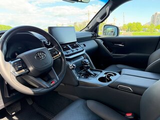 2024 Toyota Land Cruiser 300 Series, чёрный, 12950000 рублей, вид 5