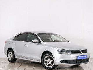 2013 Volkswagen Jetta VI, серебристый, 949000 рублей, вид 1