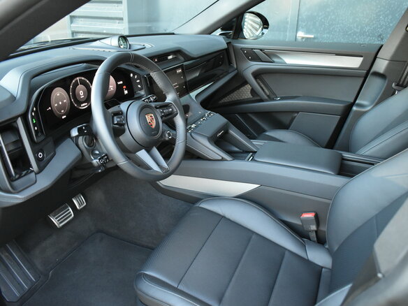 2026 Porsche Cayenne Electric IV, чёрный, 25190000 рублей - вид 9