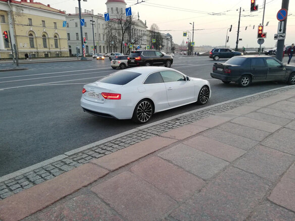 2015 Audi A5 I (8T) Рестайлинг, белый, 2990000 рублей - вид 5