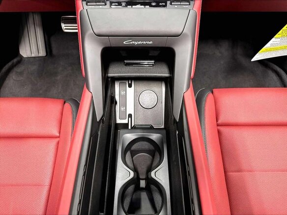 2026 Porsche Cayenne Turbo Electric Coupé IV, серебристый, 29935137 рублей - вид 22