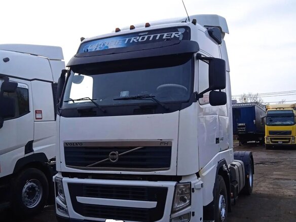 2012 Volvo FH, белый, 2750000 рублей