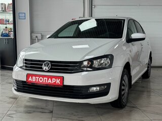2017 Volkswagen Polo V Рестайлинг, белый, 959000 рублей, вид 2