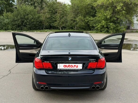 2008 BMW 7 серии 750i V (F01/F02/F04), синий