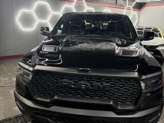 2025 Ram 1500 Crew Cab V Рестайлинг, чёрный, 10300000 рублей, вид 2