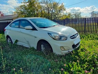 2011 Hyundai Solaris I, белый, 750000 рублей, вид 3