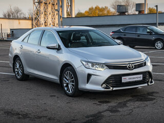 2016 Toyota Camry VII (XV50) Рестайлинг, серебристый, 2547000 рублей, вид 3