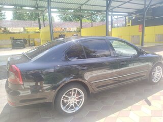 2010 Skoda Octavia II (A5) Рестайлинг, чёрный, 890000 рублей, вид 4