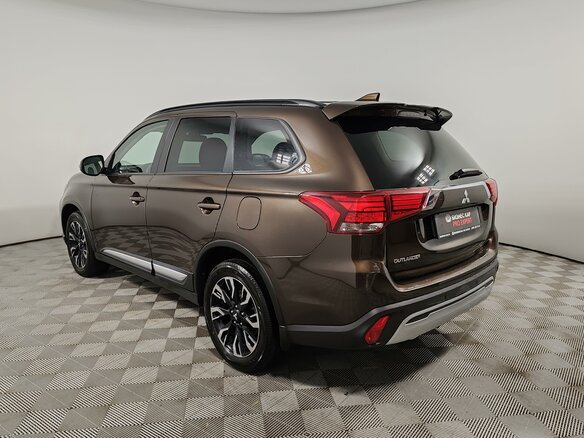 2021 Mitsubishi Outlander III Рестайлинг 3, коричневый, 2249000 рублей - вид 6