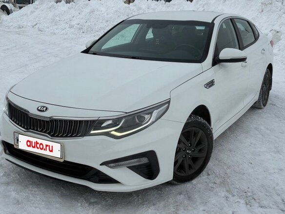 2019 Kia Optima IV Рестайлинг, белый, 1700000 рублей