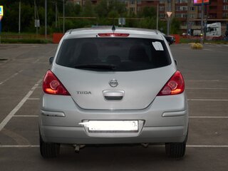 2010 Nissan Tiida I, серый, 550000 рублей, вид 4
