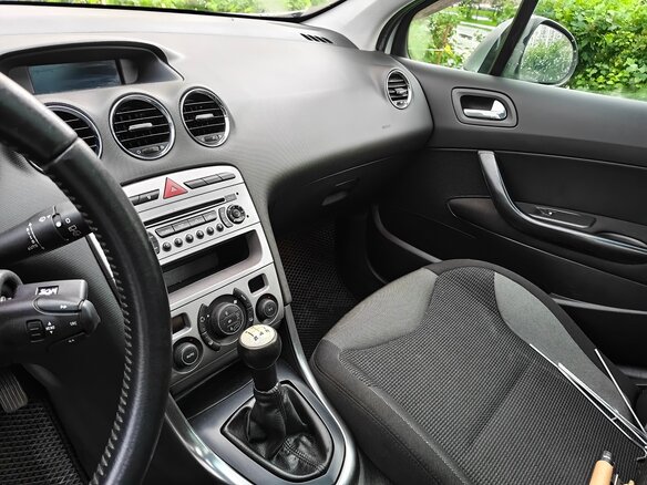 2011 Peugeot 308 I, серебристый - вид 4