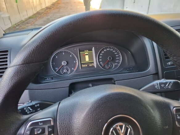 2014 Volkswagen Multivan T5 Рестайлинг, чёрный, 2350000 рублей - вид 8