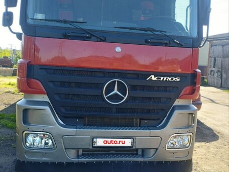 2004 Mercedes-Benz Actros, красный, 2990000 рублей, вид 3
