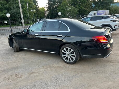 2019 Mercedes-Benz E-Класс 220 d V (W213, S213, C238), чёрный, 3500000 рублей, вид 5