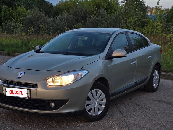 2012 Renault Fluence I, бежевый