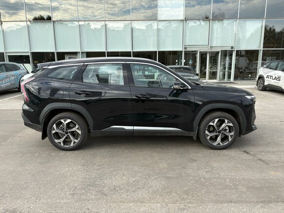 2026 Geely Atlas II, чёрный, 4119990 рублей - вид 3