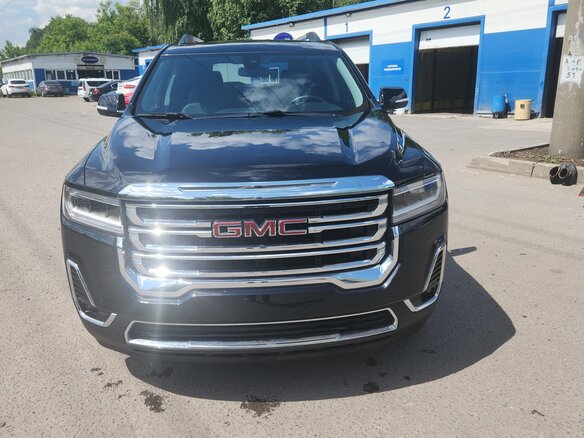 2023 GMC Acadia II Рестайлинг, чёрный, 3733333 рублей - вид 1