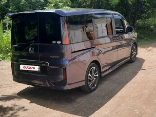 2017 Honda Stepwgn V, фиолетовый, 1850000 рублей, вид 4