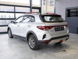 2021 Kia Rio X IV Рестайлинг, серый, 2300000 рублей, вид 4