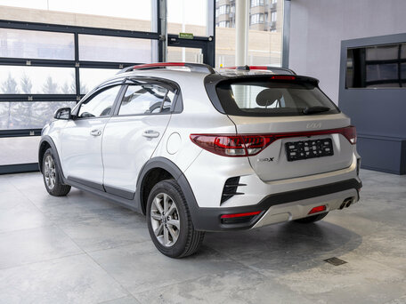 2021 Kia Rio X IV Рестайлинг, серый, 2300000 рублей, вид 4