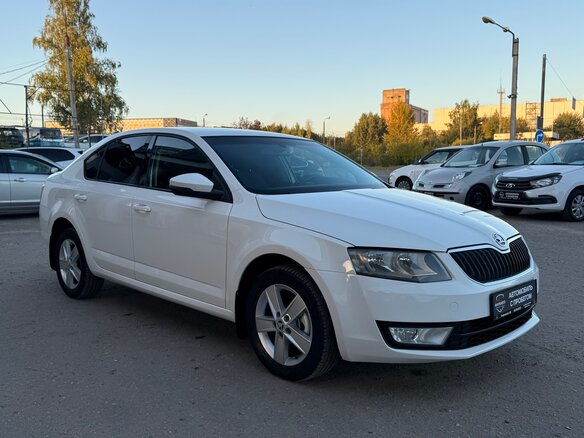 2014 Skoda Octavia III (A7), белый, 1245000 рублей - вид 2
