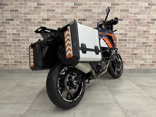 2017 KTM 1290 Super Adventure S, чёрный, 1163000 рублей, вид 5