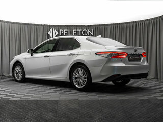 2019 Toyota Camry VIII (XV70), белый, 2840000 рублей, вид 4