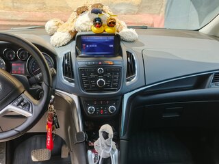 2013 Opel Zafira C, белый, 1300000 рублей, вид 3