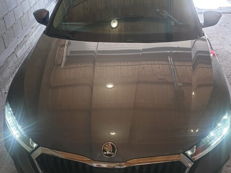 2021 Skoda Octavia IV (A8), серый, 2208000 рублей, вид 5