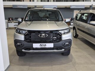 2026 Lada (ВАЗ) Niva Travel I Рестайлинг, серебристый, 1809000 рублей, вид 3