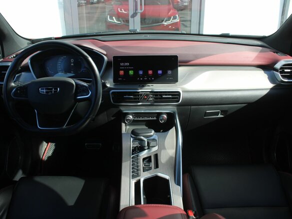 2023 Geely Coolray I, красный, 1815000 рублей - вид 15